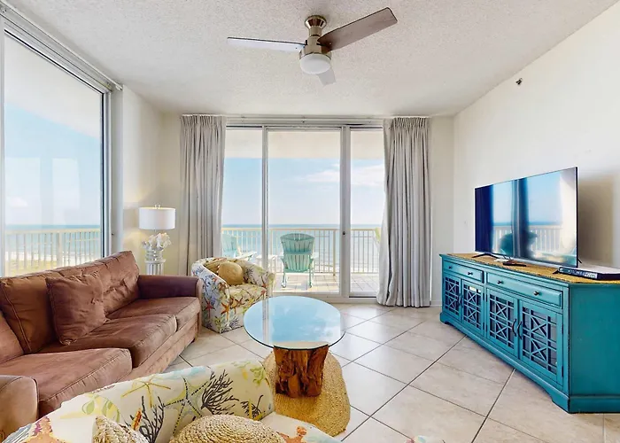 Coastal With Access Pool Sauna And Tennis Courts *