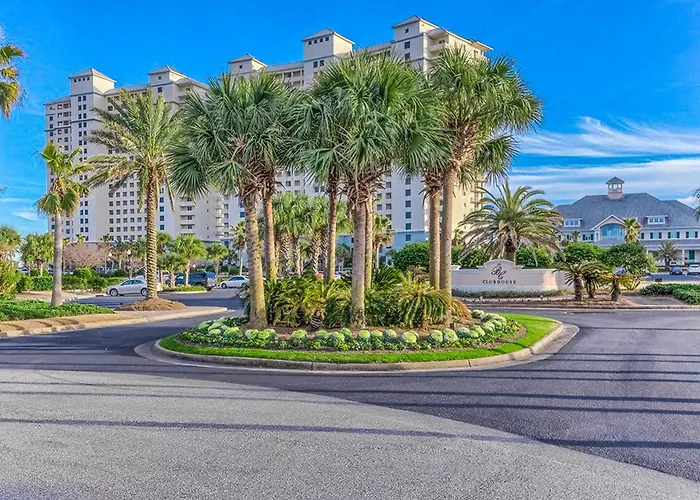Coastal With Access Pool Sauna And Tennis Courts *