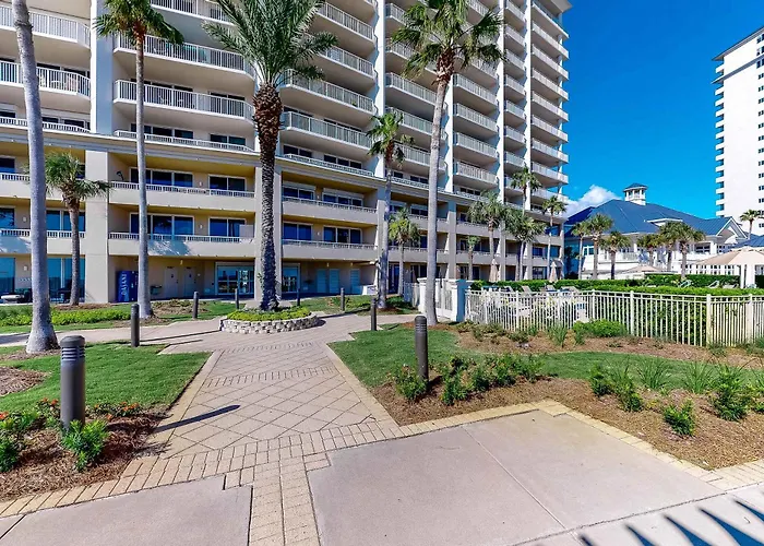 Coastal With Access Pool Sauna And Tennis Courts